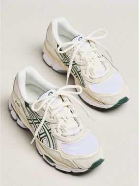 Asics GEL NYC Sneakers Ivory/Forest Night